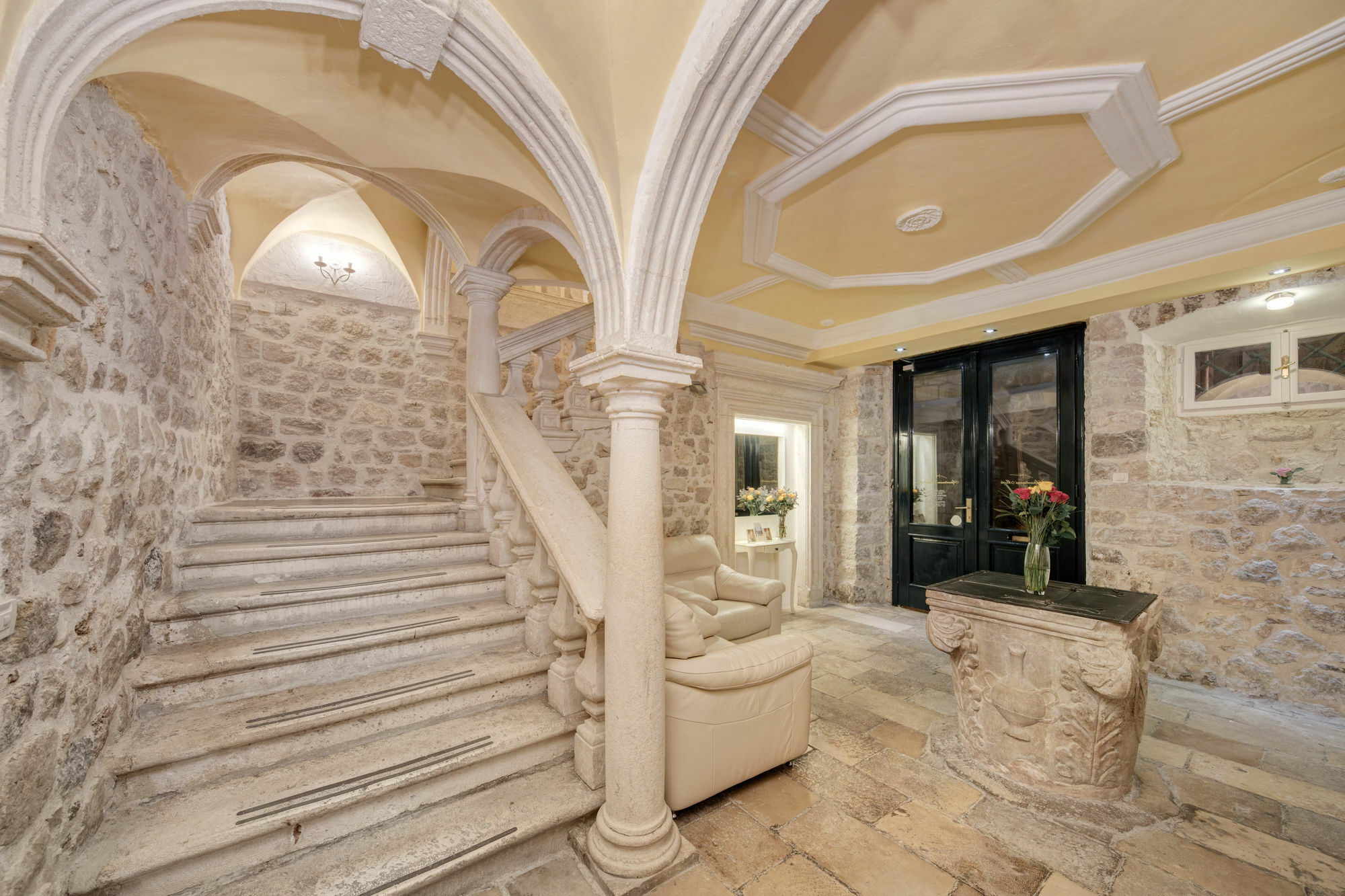 Deluxe Suites More Дубровник Экстерьер фото